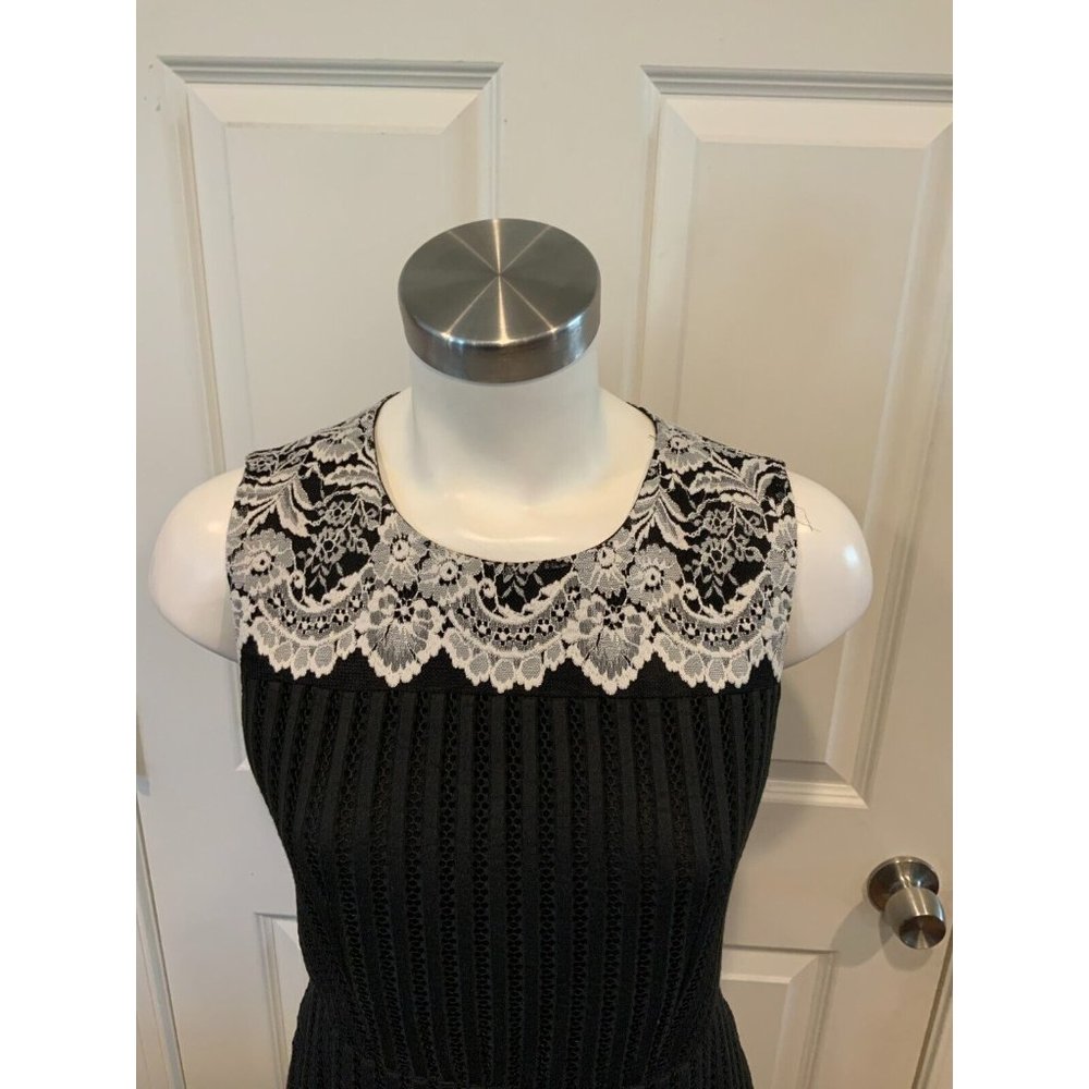 Anna Sui Black & White Floral Lace Sleeveless Mini Dress, Size 4 - Picture 2 of 9